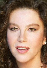 Стефания Сандрелли