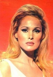 Урсула Андресс