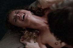 Садист избил и изнасиловал подружку