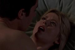 Первокурсник оказался в постели с девушкой своей мечты