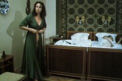 Любовь Полищук засветила мохнатую киску