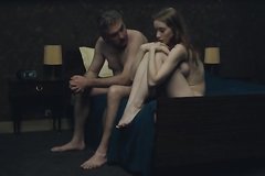 Пожилой мужчина платит студентке чтобы заниматься с ней сексом