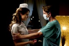 Медсестра весело провела вечер со своим самцом