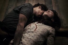 Женщина отрезала себе клитор (сцена из запрещенного фильма)