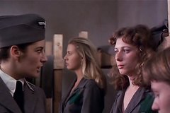 Унижение еврейских женщин в концлагере