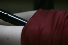 Девушку жестоко пытают в подвале и бьют электрошоком