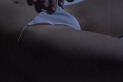 Старший брат лапает спящую голую сестру