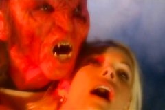 Помощница дьявола трахается с любовником