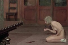 Девочку в концлагере заставляют есть говно