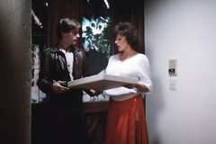 Женщины развели на секс доставщика пиццы