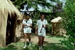 Мулатка сосет член мужчины в душе