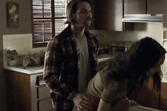 Муж грубо отодрал свою жену на кухне