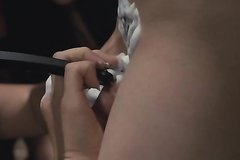 Заставили брить пизду ее мачехе