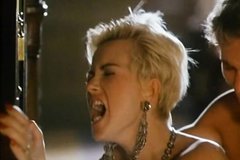 Блондинка трахается в библиотеке с любовником