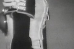 Священник увидел эротичную инопланетянку