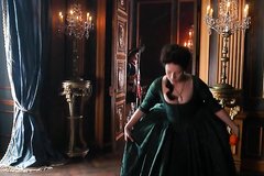 Принц грубо трахнул чужую жену, когда она пришла с просьбой