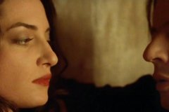 Муж пытается возбудить жену, но получает отказ