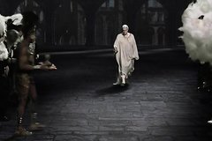 Шикарный танец голых вампирш