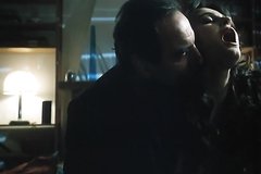 Девушку трахнул приятель пока у нее был секс по телефону