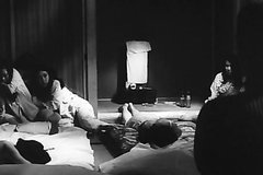 Отцу мерещатся голые дочери