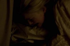 Неопытную невесту жестко ебет ее муж