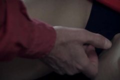 Мужик связывает молодую любовницу