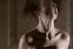 Модель доводит фотографа до инфаркта своей обнаженкой