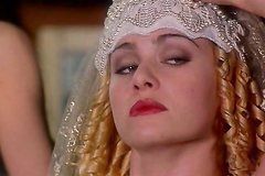 Обнаженные красотки позируют для начинающего художника