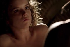 Римский сыночек овладел красоткой в первую брачную ночь